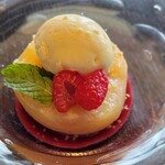 DINING & BAR TABLE 9 TOKYO - 