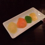 Bar anchor - ４種類のピール　左からグレープフルーツ、オレンジ、ライム、レモン