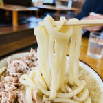 えびすや - ◎香川の小麦粉で店主が打つ麺は、本場と同じくコシがある。