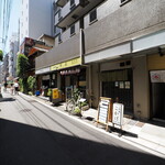 中華そば いづる - お店の並び