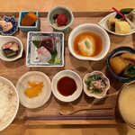 京都石塀小路豆ちゃ 横浜 - 10種の京のおばんざい御膳（1850円）