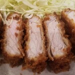 勝烈庵 - 断面❗　ロースカツ定食　120㌘　1,980円　キャベツ、ご飯、しじみ汁、お新香付　　キャベツとご飯はおかわり自由