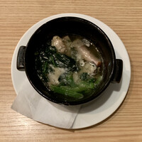 fish&wine BLUE OCEAN GRILL - 広島産牡蠣と厚切りベーコンのアヒージョ ¥880