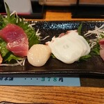 菜な家 - 刺身盛り合わせ