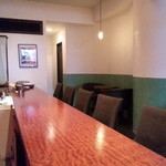 鳴神 - 緑のタイルが昭和的