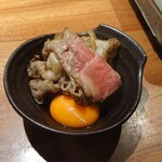 肉すきしゃぶとワインと秋田の地酒 秋藤 - すきやき(最初はレア目で)