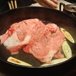 肉すきしゃぶとワインと秋田の地酒 秋藤 - すきやき 山形牛