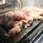 神保町食肉センター - モモ塩＆ネックビートロ焼き焼き