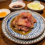 栄ホルモン - 【期間限定】夏のスタミナ肉塊
            牛焼きすき 1199円