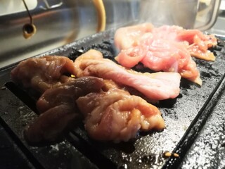 神保町食肉センター - モモタレ、ネックビートロ焼き焼き