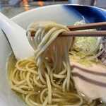 ZEN LABORATORY - 白醤油中華そば 麺リフト(2022/8)