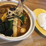 94Store - 煮込みチキンカレー（1,350円）