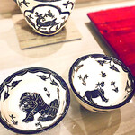 島津 - ✽ 女将さんの見立ての酒器はいつ見ても楽しいですね。
      菅野一美さんと言う岐阜県多治見市に窯を構える陶芸家さんの作品だそうです。