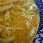 赤湯ラーメン 龍上海 赤湯本店 - 辛味噌を溶かしました。