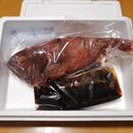 稲取東海ホテル湯苑 - 持ち帰った金目鯛姿煮~タレ付き～美味しくいただきました(*´▽｀*)♪