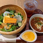 みのりカフェ - 【2022/8】みのりサラダと岩手県産すずこまトマトと干し野菜のスープセット