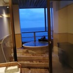 稲取東海ホテル湯苑 - お部屋の露天風呂 夜の雰囲気♪