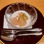 割烹 渡邊 - 桃、桃のスープ、柚子の皮