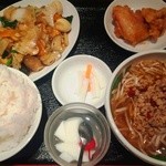 台湾料理味香園 - 八宝菜定食　880円