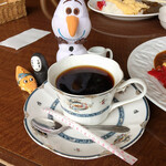 Coffee & Restaurant Olive - コーヒー美味しかったです(*ﾟ▽ﾟ*)
                      カップはナルミ