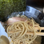 濃麺 海月 - 細麺だからこそこの濃厚スープに合うのかも？