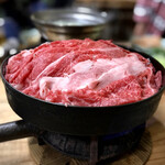すき焼･鍋物 なべや - 牛肉鉄鍋