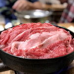 すき焼･鍋物 なべや - 牛肉鉄鍋