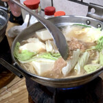 すき焼･鍋物 なべや - 鶏みんち鍋 特製みそ味 みんち投入