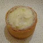 レストラン・モリエール - Menu Terroir：アミューズ（玉葱とベーコンのタルト）