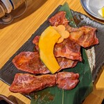 Niku Oroshi Chokuei Yakiniku Niku No Okayama - 