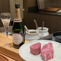 肉割烹 上 - 