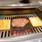 北海道焼肉 北うし - 北海道和牛フィレステーキサンド