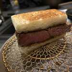 北海道焼肉 北うし - 北海道和牛フィレステーキサンド