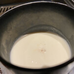 北海道焼肉 北うし - カリフラワーと治療した雲丹のスープ