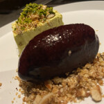 北海道焼肉 北うし - ピスタチオのティラミス、ブルーベリーのジェラート