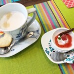 カフェレストラン キャロルのしっぽ - 料理写真:ランチセットのプチデザートとドリンク