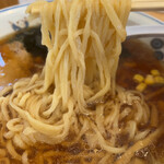 手打ちラーメン 本丸 - 麺