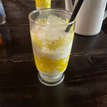 旧ヤム邸 - 2022/8/21 ラッシー。