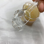 和菓子処 大角玉屋 - 白桃水ようかん　表面は寒天