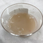 和菓子処 大角玉屋 - 白桃水ようかん　一番下は手亡豆の水ようかん