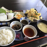 漁 - イカ刺身とゲソ天御膳