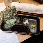 鮨 青海 - 雲丹の付け合わせ