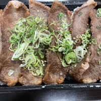 肉匠 牛虎 西中島店 - カルビ肉重