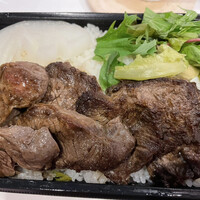 肉匠 牛虎 西中島店 - ハラミ肉重