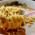 食事処 一休 - 麺の様子