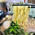 武道家 龍 - ・まる得ラーメン（中） 950円