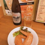 そば居酒屋吾妻奄 - 手羽先唐揚げ(2本)/瓶ビール(アサヒスーパードライ)