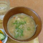 小さな食堂 ヒロ - お汁 ※拡大 (2022.08.22)