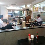 あんかけ亭 - 喫茶店のような店内