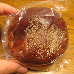 英国屋 - 黒糖こしあんパン